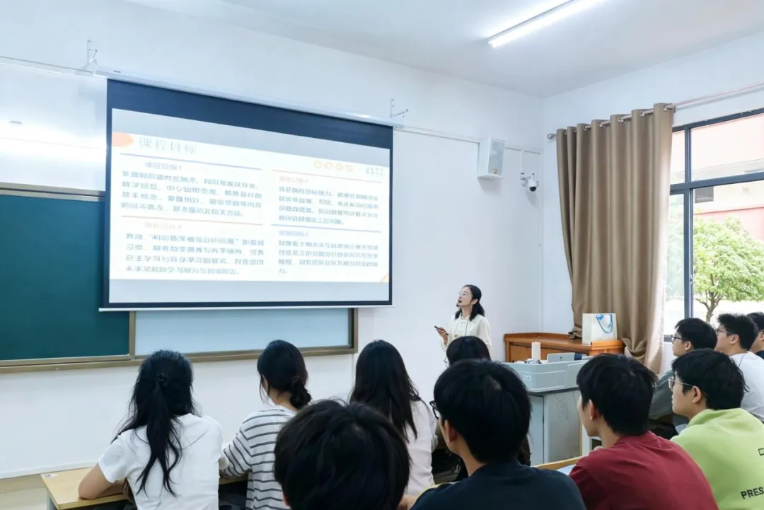深入课堂抓教学 凝心聚力开新篇 | 学校党政领导深入课堂开展教学检查工作